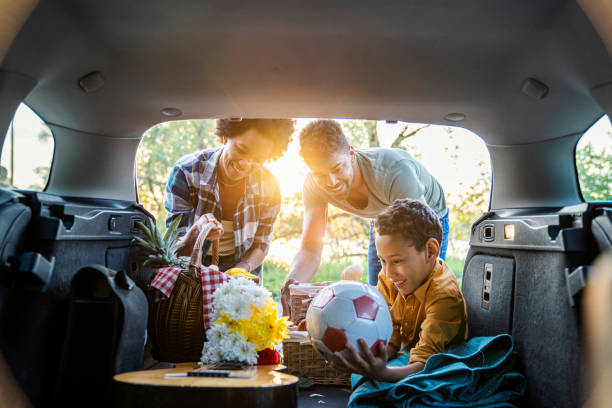 istock Weekend is a great day for a picnic 1402929769