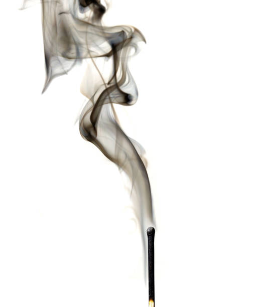 combina con humo. - smoke matchstick swirl fog fotografías e imágenes de stock