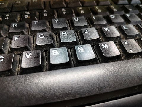 photo of the keyboard on the table