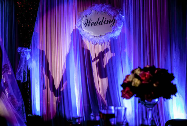wedding hall background. wedding floral decoration - banquet table set restaurant imagens e fotografias de stock