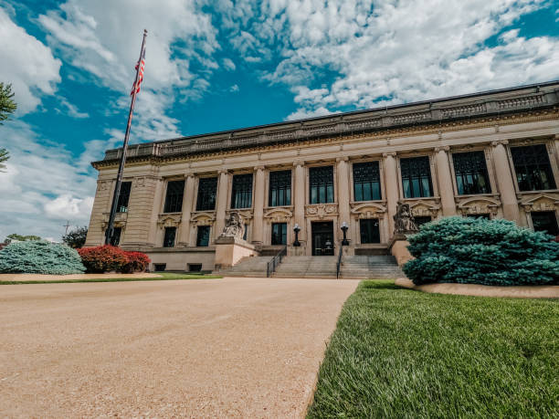 istock Front View of the Illinois Supreme Courthouse 1403141059