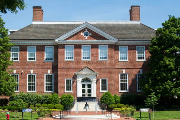 istock Government building in Dover 1403167197