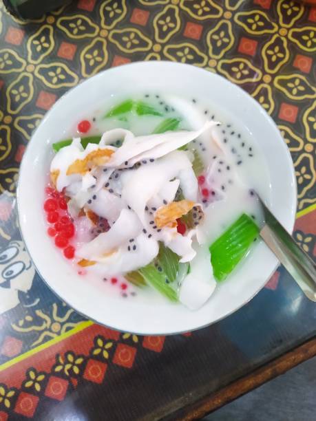 istock Mixed ice with avocado and jelly its called 