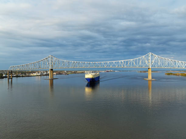 istock A Vehicle Carrier Ship Passing under the Commodore Barry Bridge 1403184859