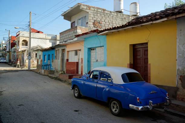 istock cuba classic cars 1403217949