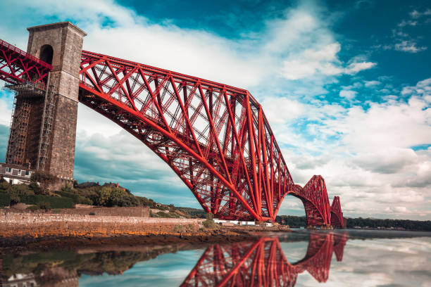 edinburgh bridge - rail bridge - firth of forth rail bridge bridge edinburgh europe imagens e fotografias de stock