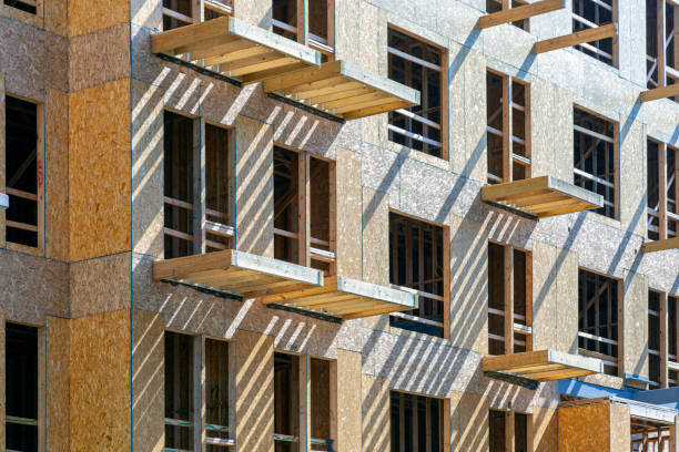 Construction framing in wood, buildings and houses