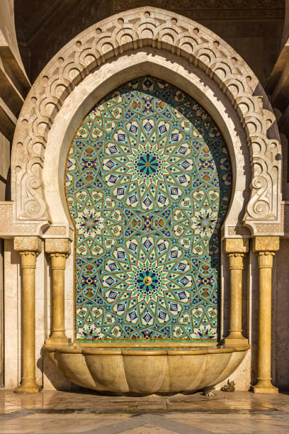 maroc, mosquée de casablanca hassan ii décoration lavabo - washstand photos et images de collection