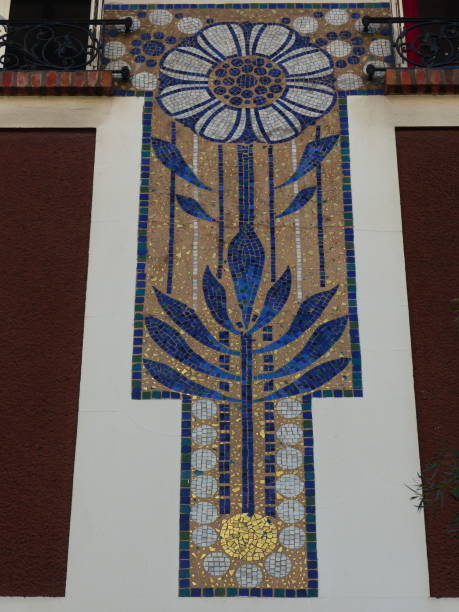 istock Flower, art deco, square de Montsouris, 14th arrondissement, Paris 1403427595