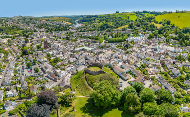 kamienna twierdza nad totnes - totnes zdjęcia i obrazy z banku zdjęć