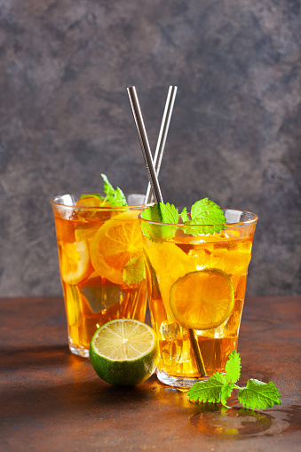 ice tea with lemon and mint