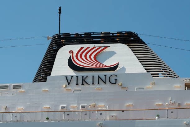 kreuzfahrtschiff viking - editorial sea white ship stock-fotos und bilder