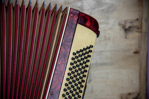 istock old red accordion 1403502512