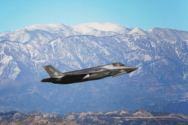 米海兵隊ロッキード・マーティンf-35が3月arbを出発。 - airshow airplane weather military ストックフォトと画像