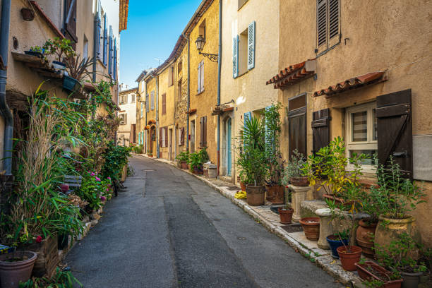 istock Narrow street in town 1403544435
