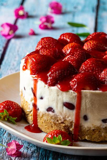 チーズケーキ、ストロベリーチーズケーキクローズアップ - strawberry cheesecake ストックフォトと画像