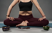frau-die-pranayama-macht.jpg?b=1&s=170x170&k=20&c=EXsGQIOCYbXE7Ox7vQx7hLP0Qd9sOB6eH7s9BzWqJ2k=