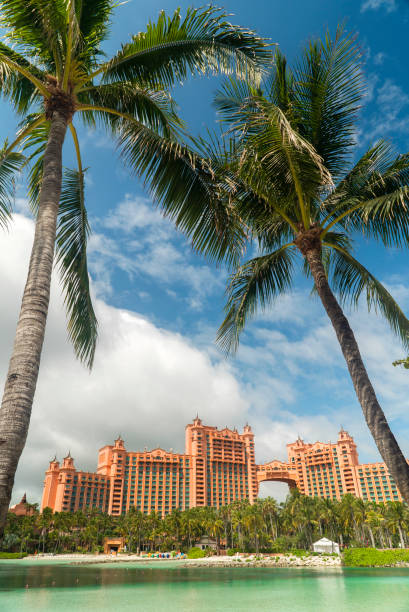 Atlantis Resort Bahamas Paradise Island Nassau, Bahamas – June 05, 2022:  View of the iconic pink Royal Tower at the Atlantis resort on Paradise Island, Bahamas. atlantis bahamas stock pictures, royalty-free photos & images