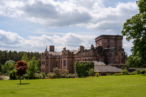 Beautifulfully restored  elizabethan garden  kenilworth castle