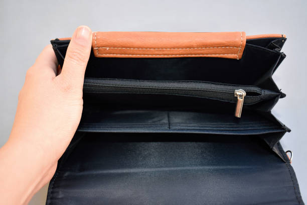 istock No money in the bag 1403711751