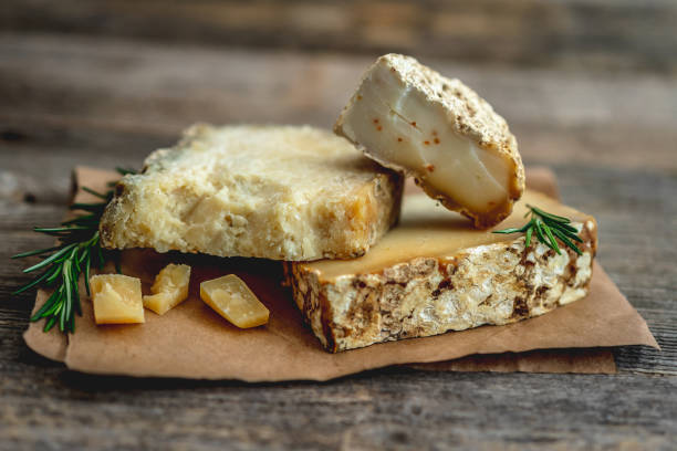 istock Savory pieces of cheese 1403714265