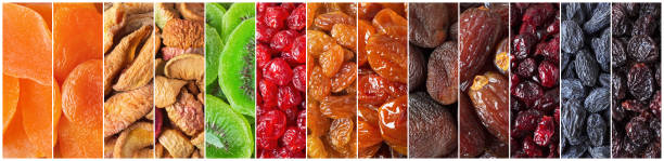 collage canditi frutta secca e bacche. sfondo di cibo colorato. - cherry dry fruit food foto e immagini stock