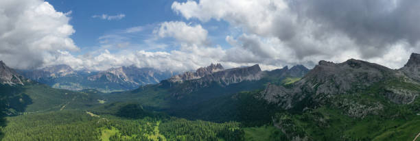 istock Cinque Torri - Dolomiti, Italy 1403738190