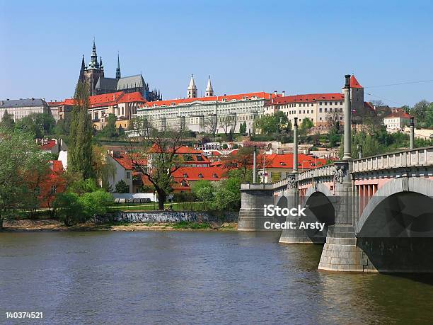 Castello Di Praga - Fotografie stock e altre immagini di Acqua - Acqua, Ambientazione esterna, Antico - Condizione