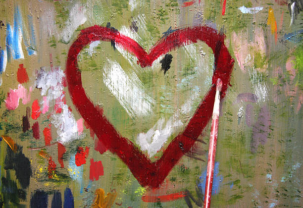 istock Painting A Heart 140375473