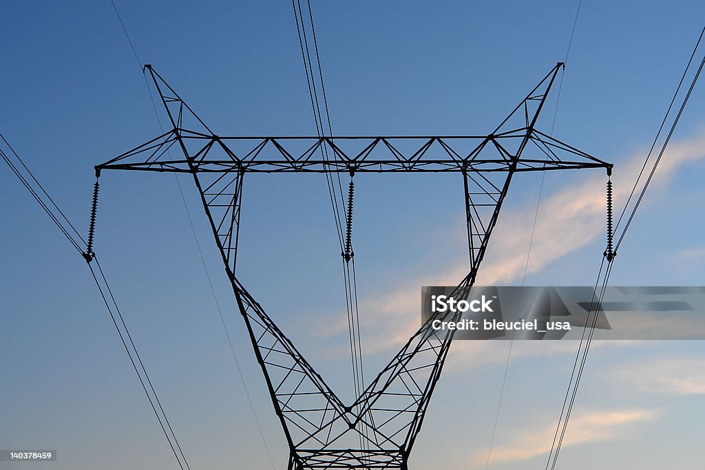 Líneas de potencia - Foto de stock de Cable libre de derechos