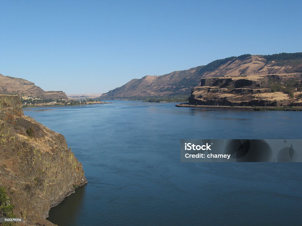 Река Колумбия - Стоковые фото Базальт роялти-фри