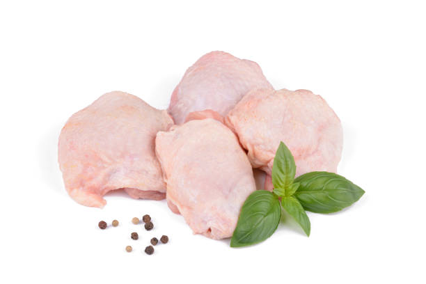 pollo los muslos - chicken thighs fotografías e imágenes de stock
