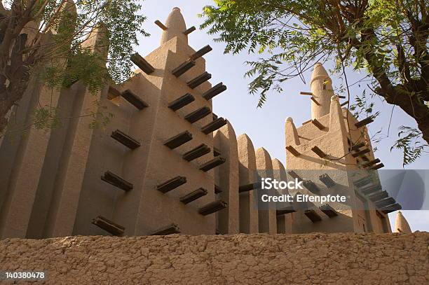 Loam Mesquita De Mopti - Fotografias de stock e mais imagens de Timbuktu - mali - Timbuktu - mali, Acender, Acordo
