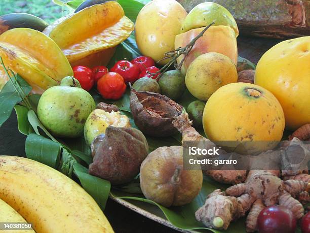 Frutas Exóticas - Fotografias de stock e mais imagens de Abundância - Abundância, Acerola, Alimentação Saudável