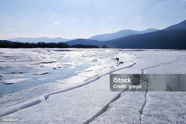 Brokenice Stockfoto und mehr Bilder von Eis - Eis, Funktionsuntüchtig, Zerbrechen