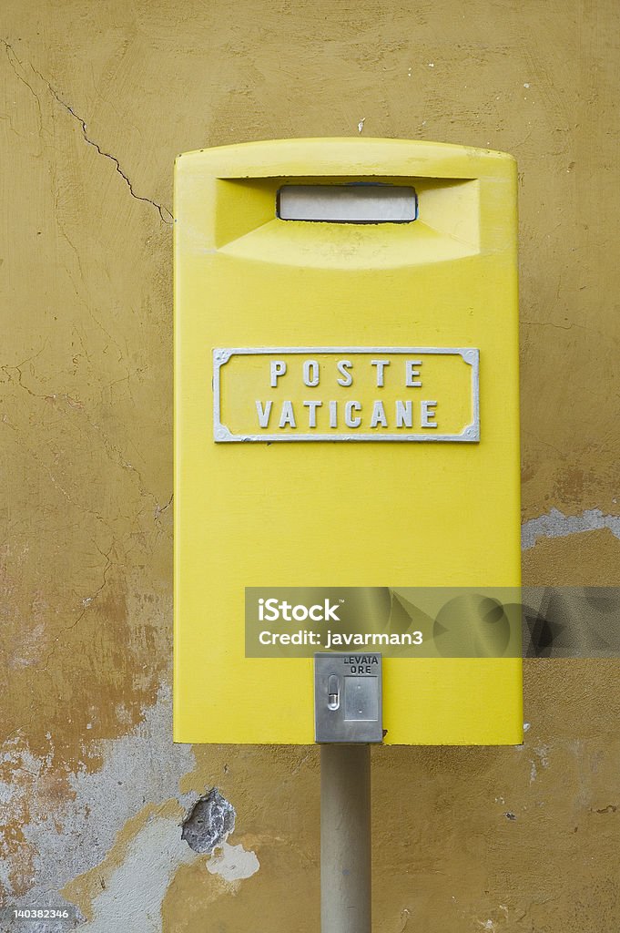 Caixa de Correio na Cidade do Vaticano - Royalty-free Amarelo Foto de stock