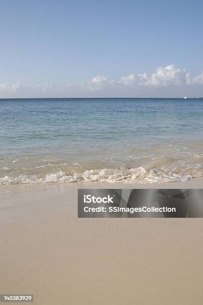 Foto de Caribbean Beach e mais fotos de stock de Areia - Areia, Atividades de Fins de Semana, Aventura