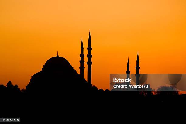 Oriental Pôr Do Sol De Istambul Turquia - Fotografias de stock e mais imagens de Anoitecer - Anoitecer, Antigo, Ao Ar Livre