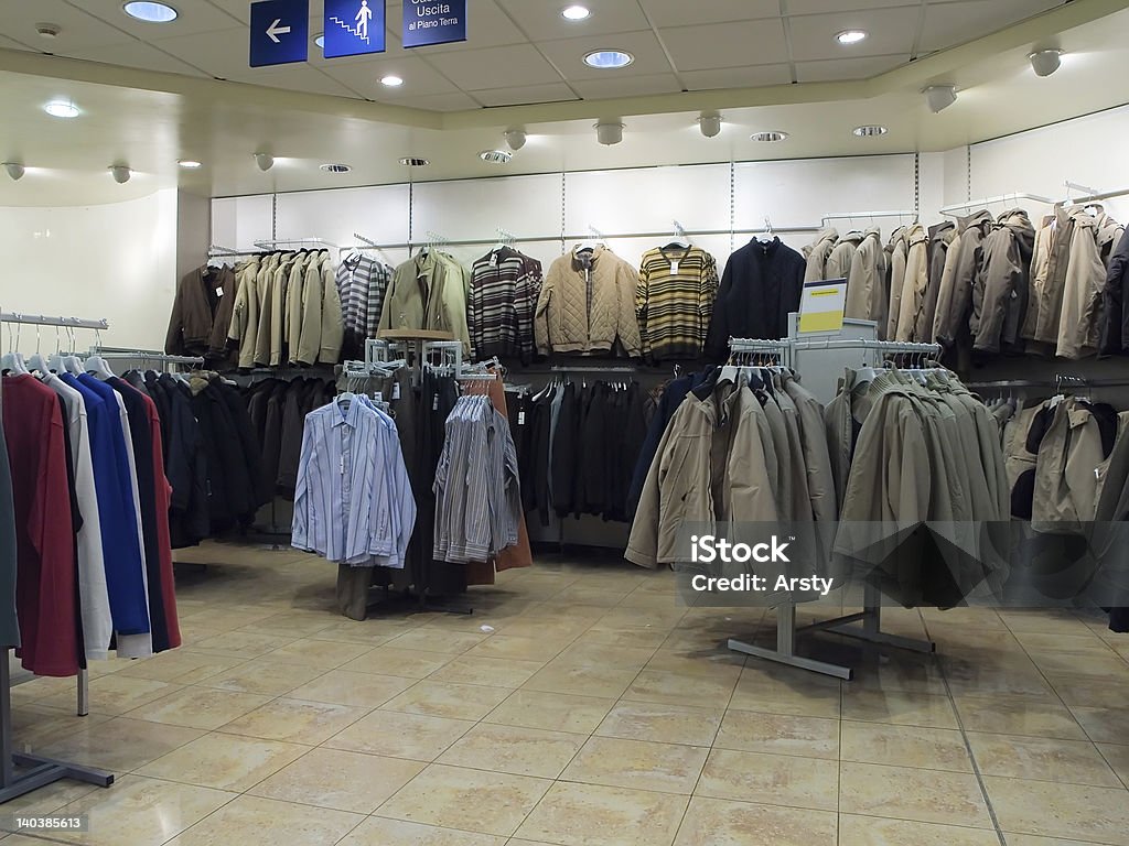 Магазин одежды - Стоковые фото Бизнес роялти-фри