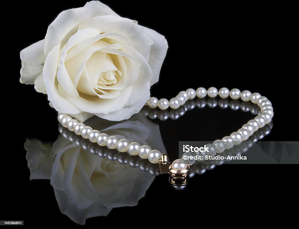 Blanc rose et perles - Photo de Amour libre de droits