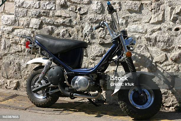 Bicicleta Motorizada - Fotografias de stock e mais imagens de Bicicleta Motorizada - Bicicleta Motorizada, Fotografia - Imagem, Grécia