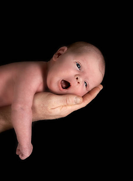 bouche ouverte - family mouth open vertical mother photos et images de collection