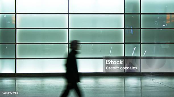 Jungen Stockfoto und mehr Bilder von Arbeiten - Arbeiten, Arbeiter, Arrangieren