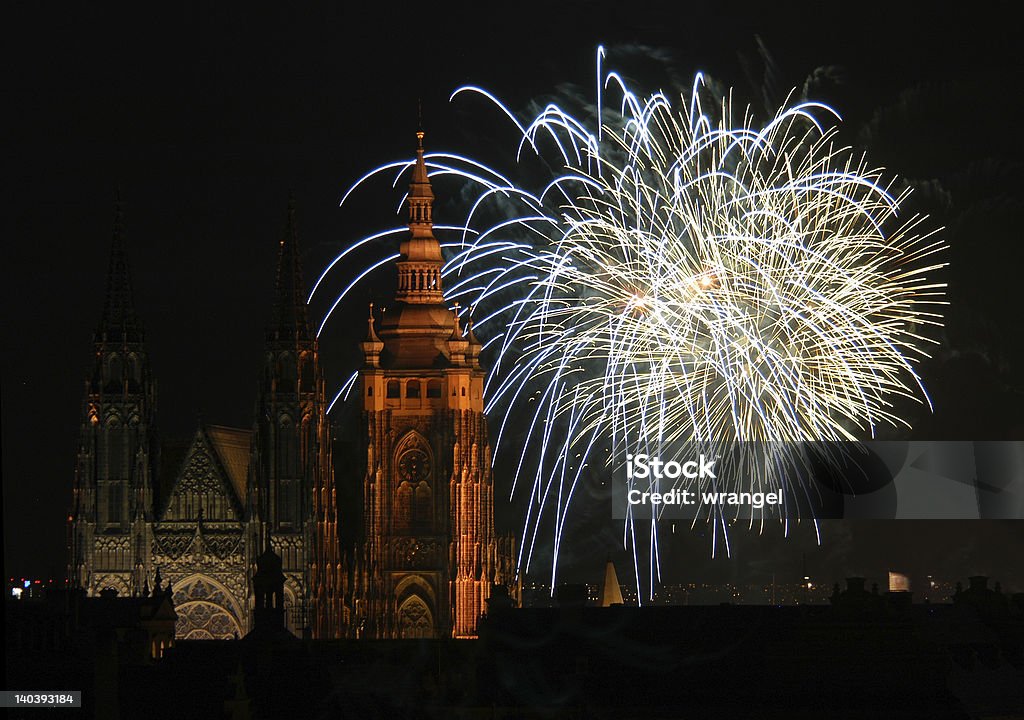 Fogos de artifício de ano novo - Royalty-free Catedral de São Vito Foto de stock