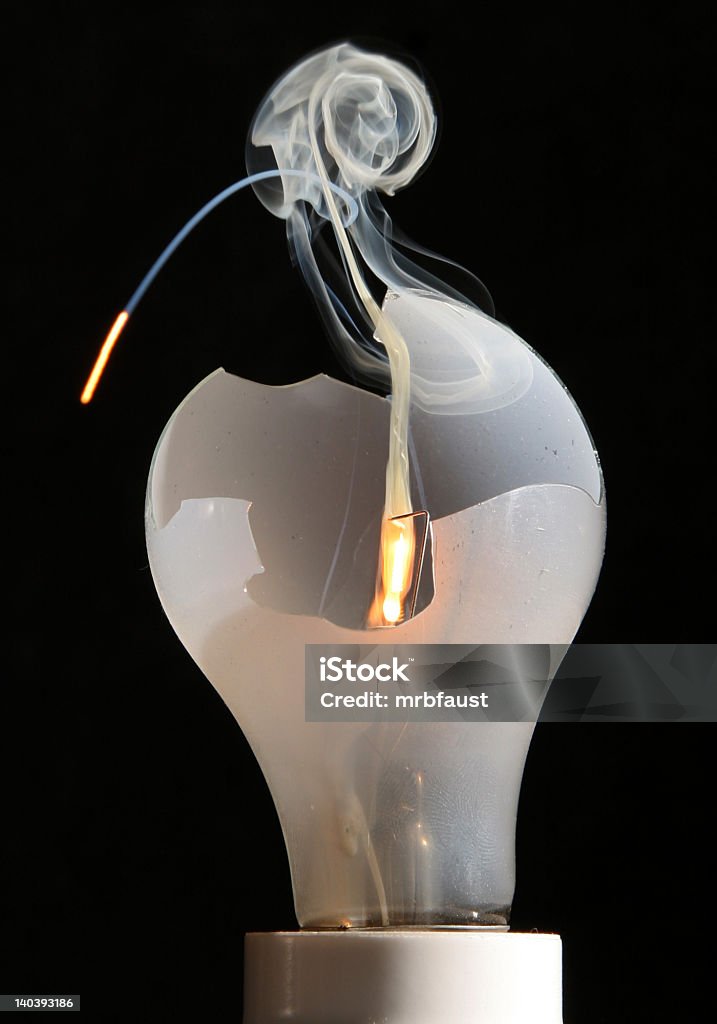 Explosivo lâmpada - Foto de stock de Acender royalty-free