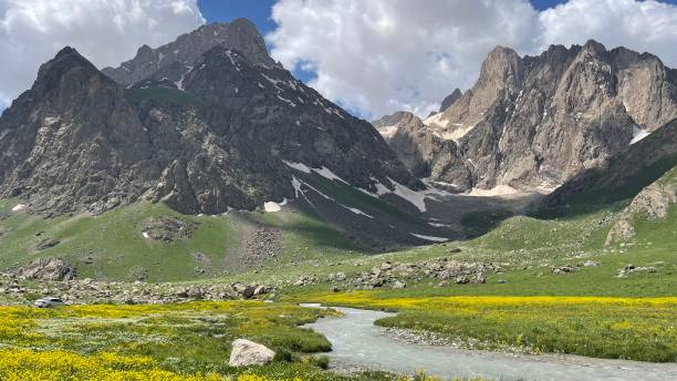 istock magnificent Cilo mountains with green valleys and plateaus 1403948951