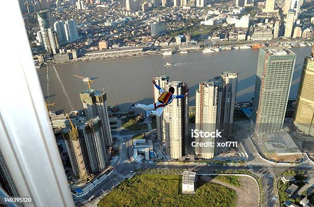 Salto Base En Shanghai Foto de stock y más banco de imágenes de Salto BASE - Salto BASE, Actividad, Actividades recreativas