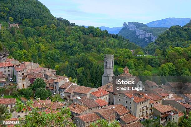 Rupit Catalunha Espanha - Fotografias de stock e mais imagens de Aldeia - Aldeia, Antigo, Ao Ar Livre