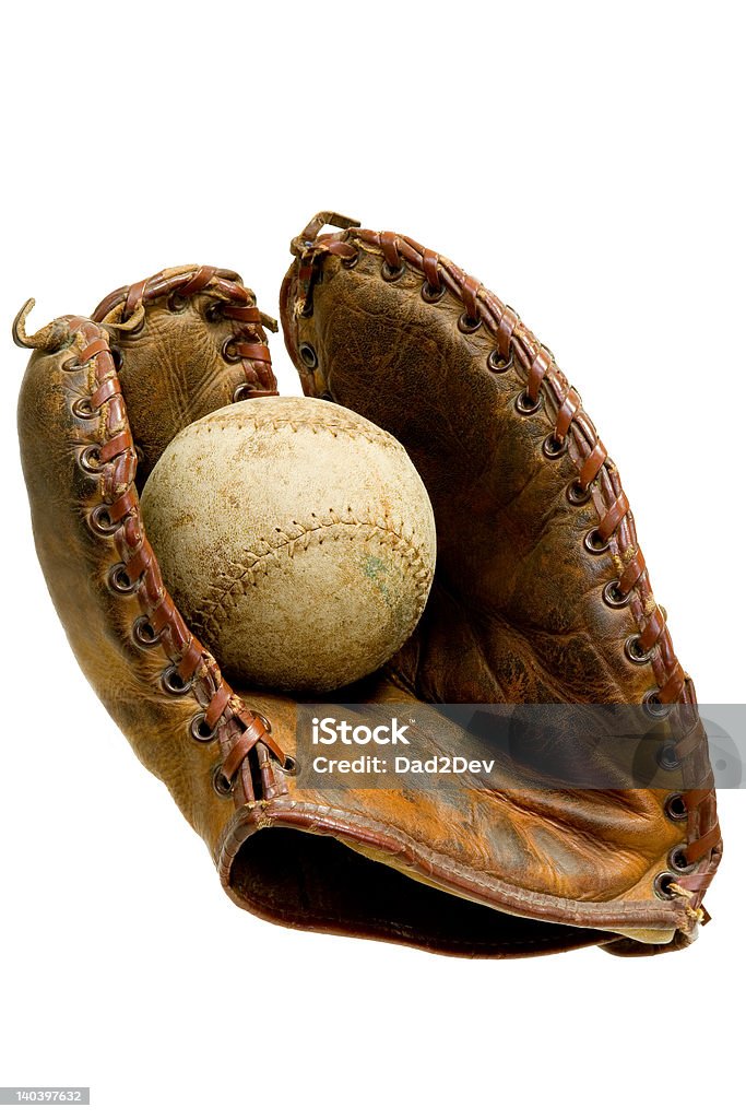 Anticuario guante de béisbol con bola - Foto de stock de Actividades recreativas libre de derechos