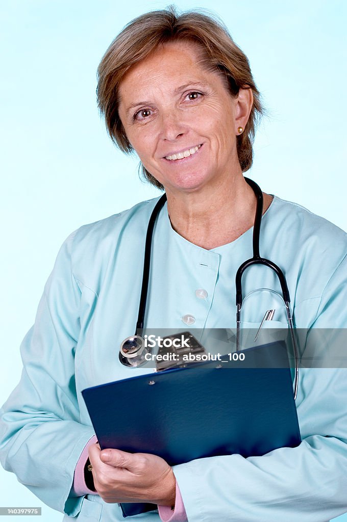 Médico feminino confiante - Foto de stock de 50 Anos royalty-free